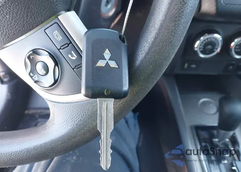 2019 Mitsubishi Outlander Sport 2.0 Es z USA, uszkodzony, nr VIN JA4AP3AU4KU013648